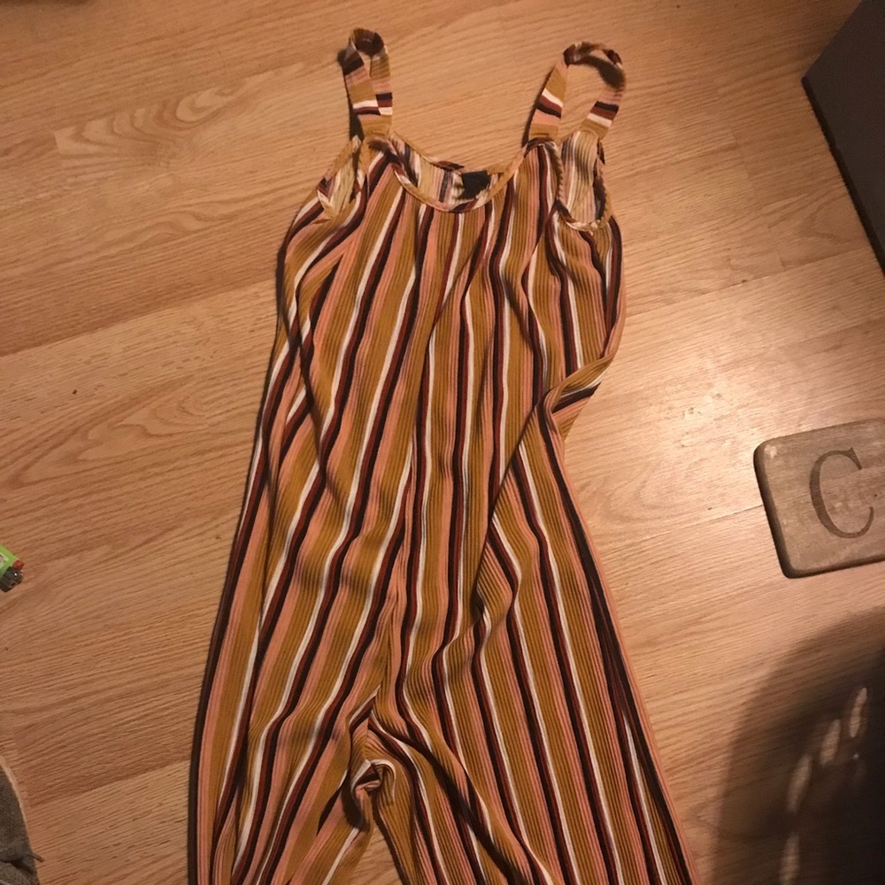 Striped romper pleaded material very breathable